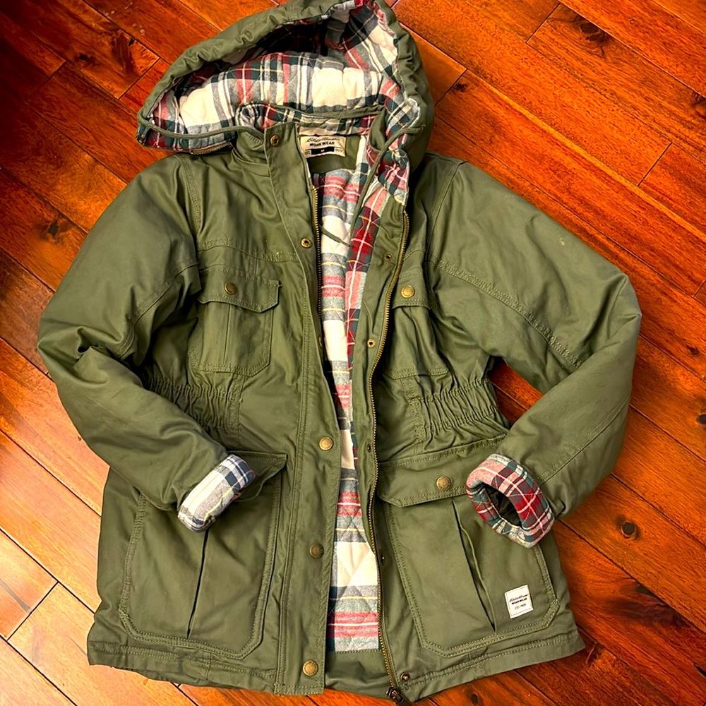 Eddie Bauer women’s medium worn once very thick